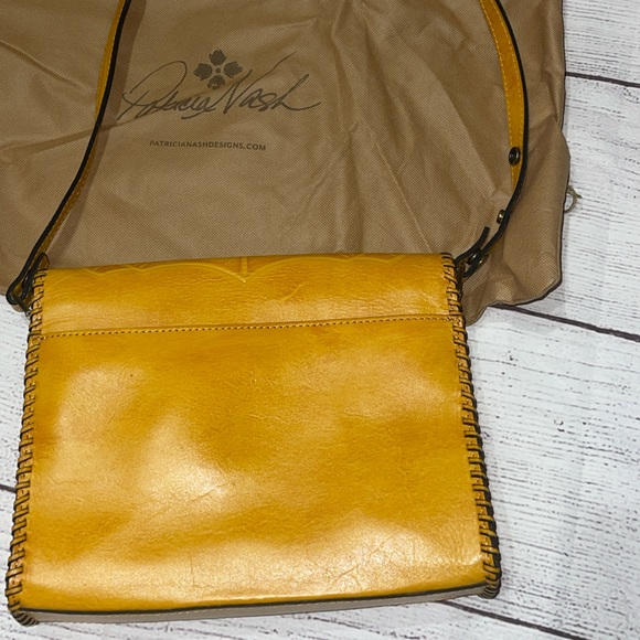 Patricia Nash Leather Crossbody bag Burnished Santillana Sunflower yellow - Picture 9 of 14